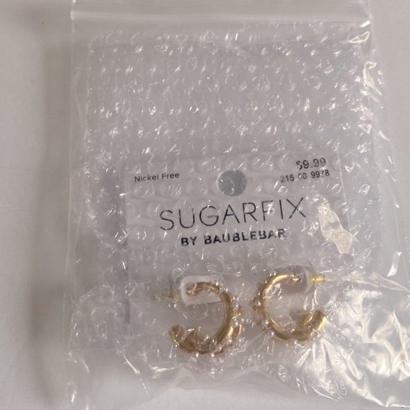 SUGARFIX by BaubleBar Pearl and Gold Double Hoop Earrings - Gold. NWT - Picture 3 of 7